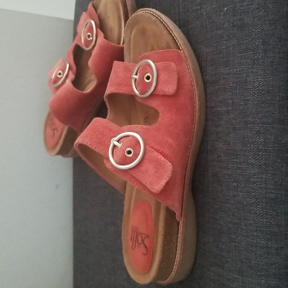 Sofft brooklyn suede sandal for women size 8M in coral. - Picture 3 of 7